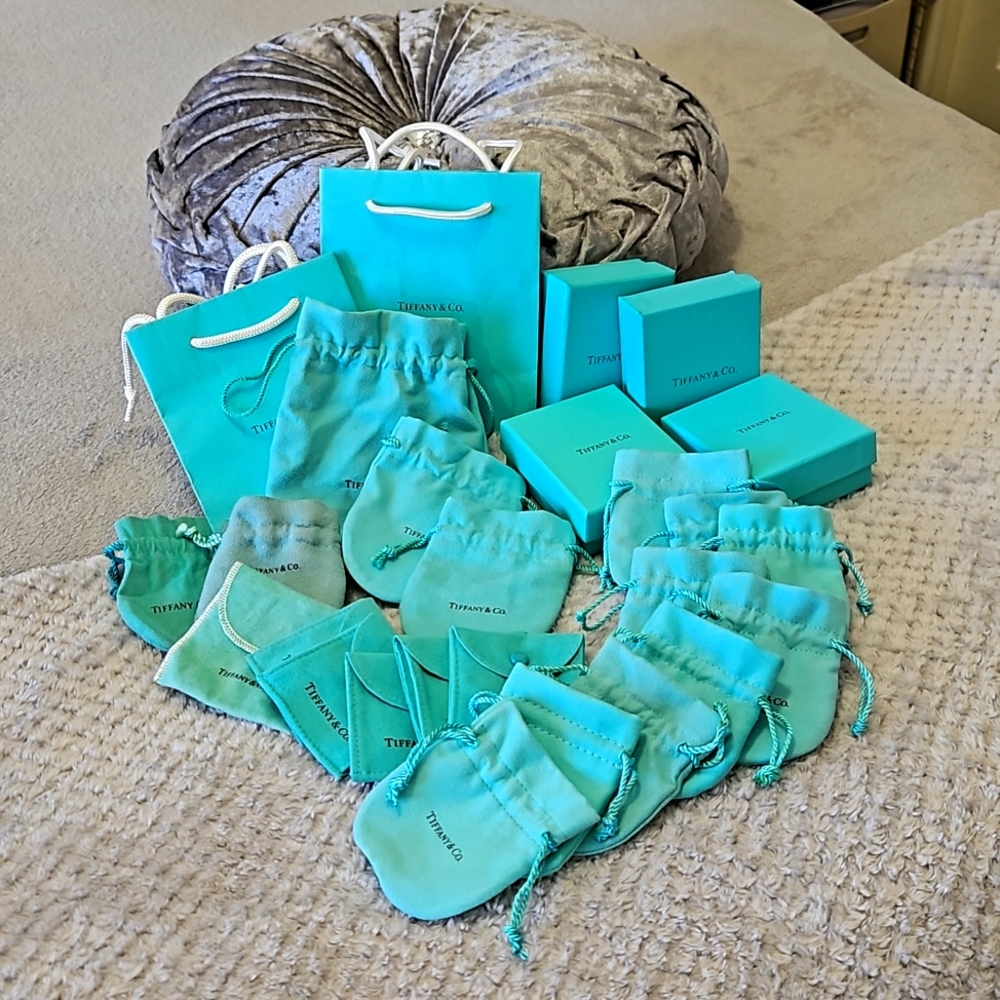 TIFFANY&CO GIFT BAGS&BOXS